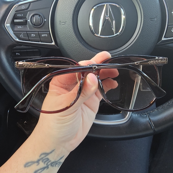 GUCCI Sunshades - Picture 5 of 7